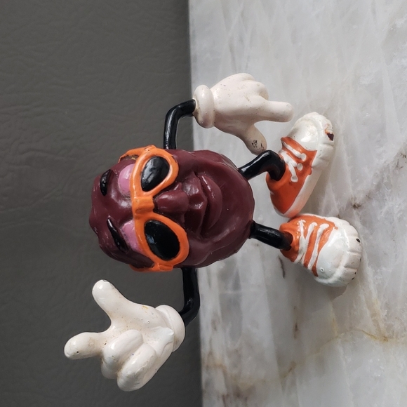 California Raisin Figure from 1987 - Picture 1 of 8